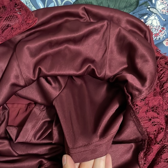 EUC Burgundy Lace romper - Picture 8 of 8